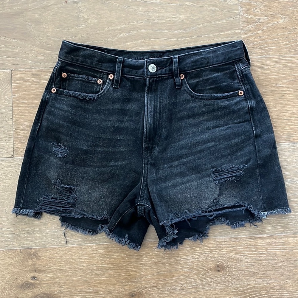 American Eagle 90’s Boyfriend Denim Shorts size 6